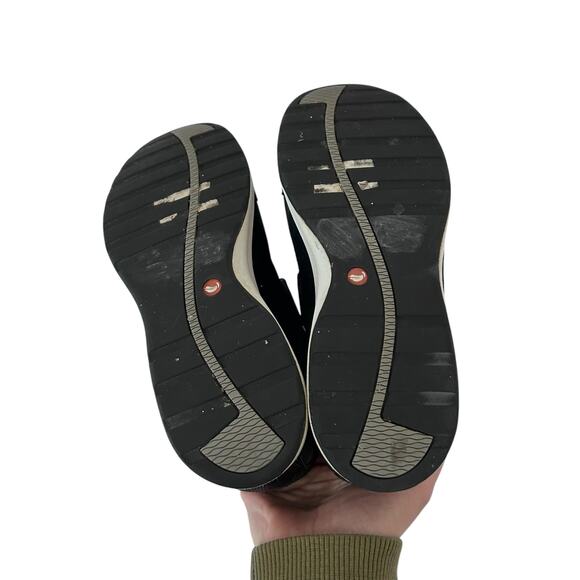 Clarks Unstructured Black Leather Un Adorn Lo Sneakers Sz 5 - Picture 6 of 8